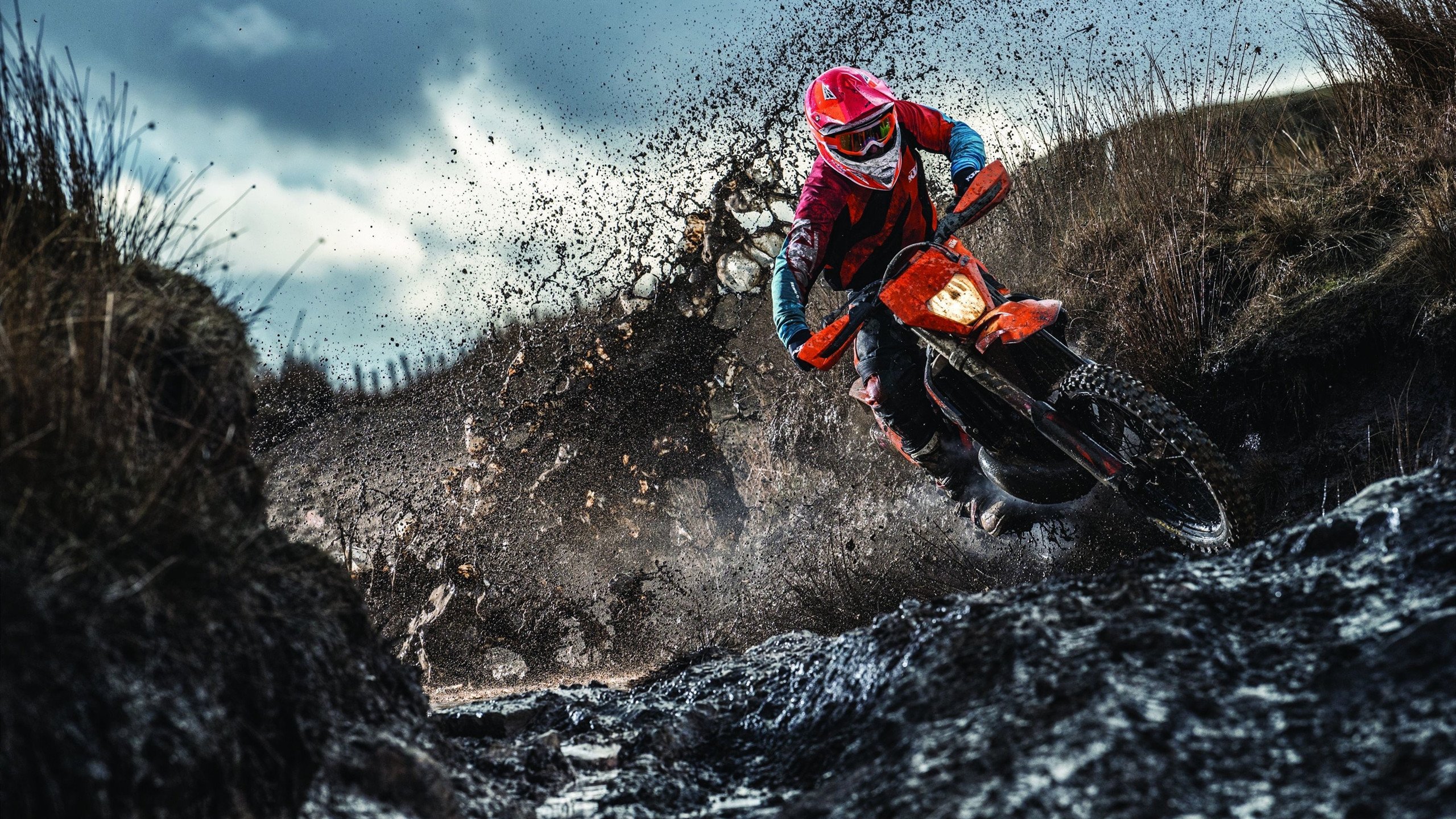 欧冠四分之一决赛首回合 拜仁客场三球完胜锁定半决赛门票